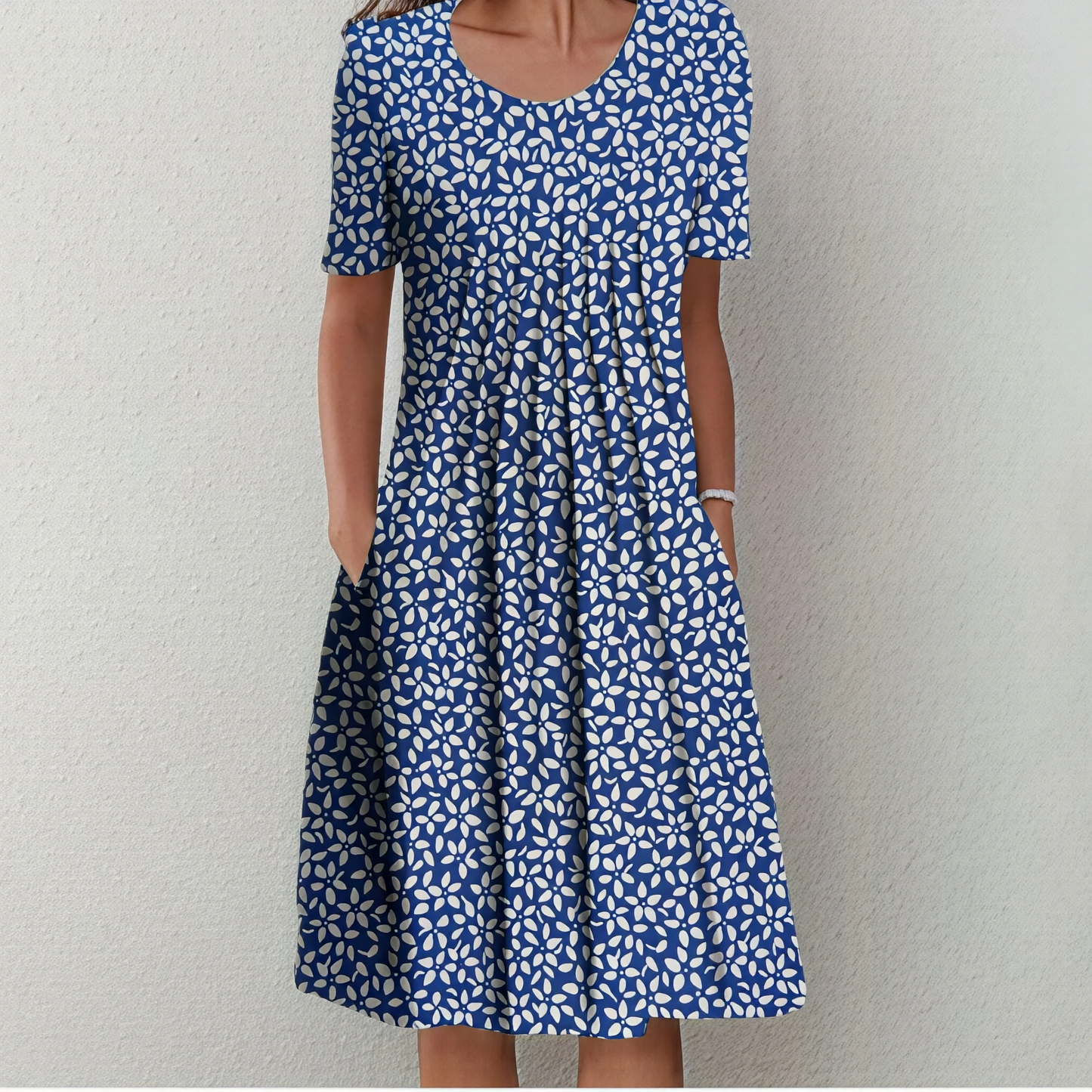 Women's dress with pattern