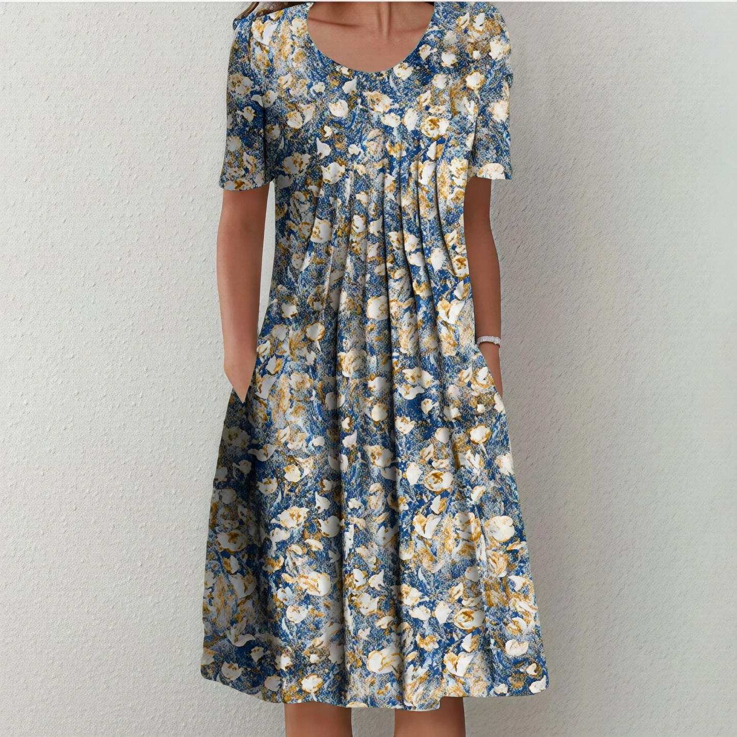 Women's dress with pattern