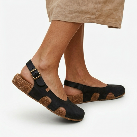Summer sandals with closed design