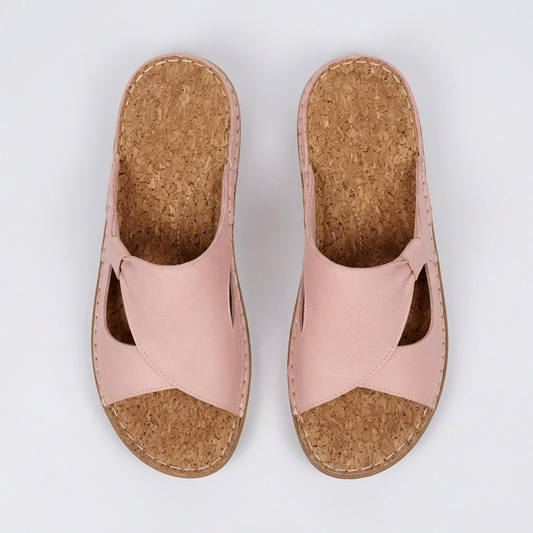 Summer sandals with decorative stitching