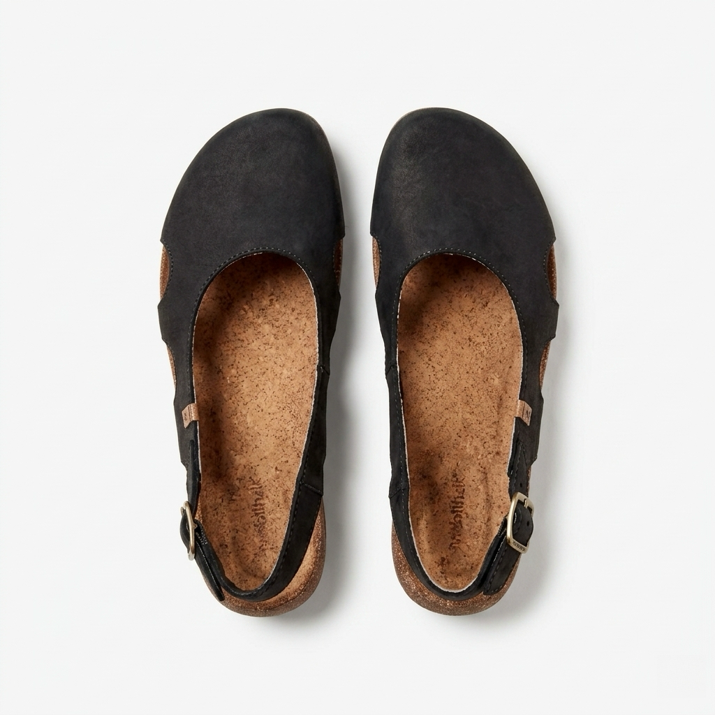 Summer sandals with closed design
