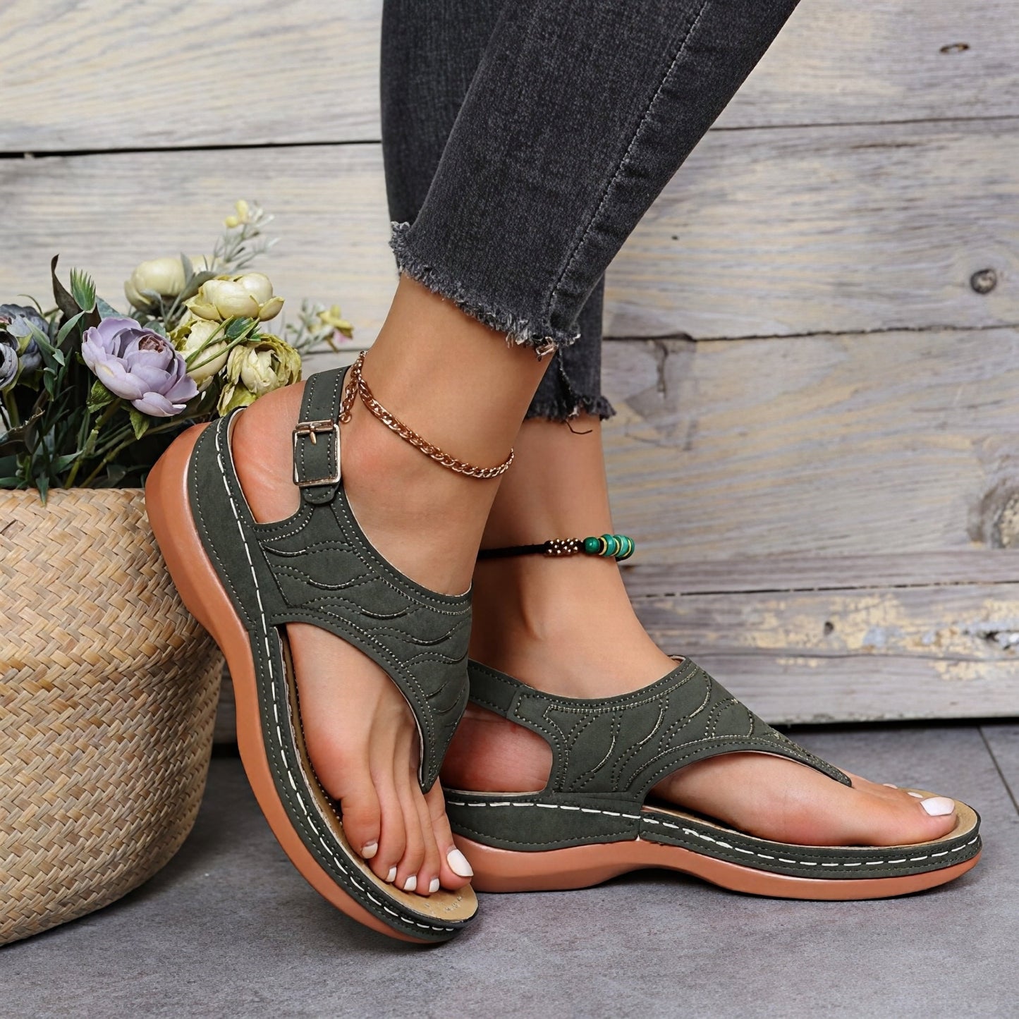 Women's sandals with straps